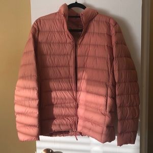 UNIQLO women XL puffer jacket